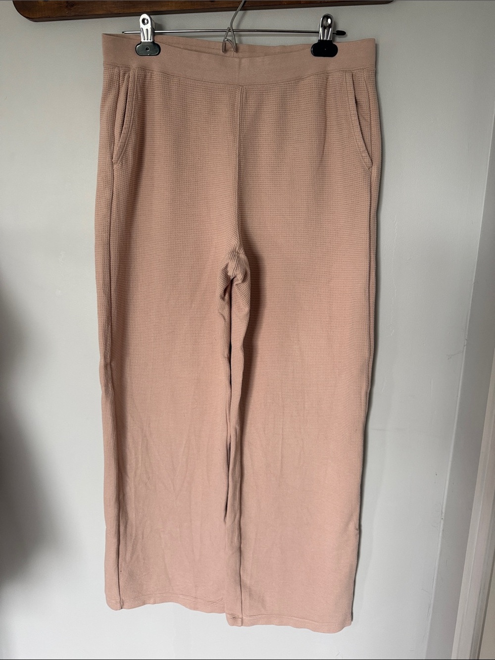 Uniqlo Wide-Leg Knit Pants in Light Peach